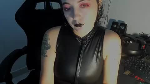 Snapshot of lestatdlion chatting on 16, 7, 2026 lestatdlion online show from 16, 7, 2026