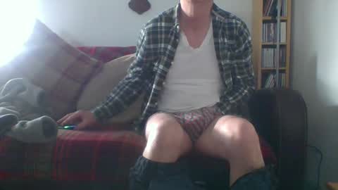 Snapshot of letmestrip chatting on 16, 2, 2025 paul online show from 16, 2, 2025