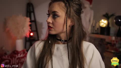 Letty Moa         - IG direct letty moa online show from 21, 12, 2024