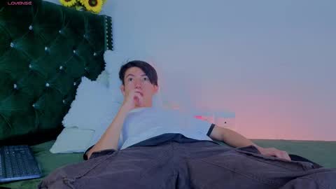 Levi  online show from 16, 3, 2026