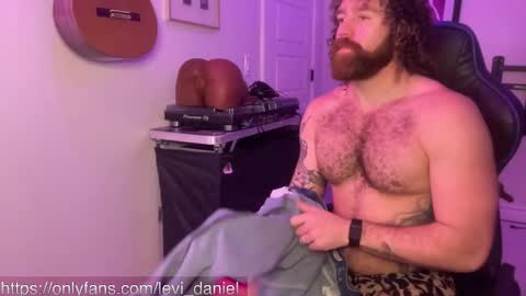 Levi Daniel online show from 19, 11, 2025