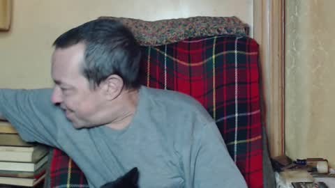 Snapshot of levon48 chatting on 12, 1, 2025 levon48 online show from 12, 1, 2025