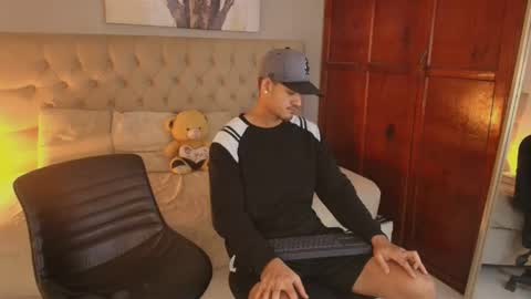 Snapshot of lewishamiltom chatting on 28, 2, 2026 lewis online show from 28, 2, 2026