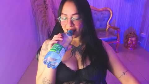 Lexie  online show from 19, 12, 2025