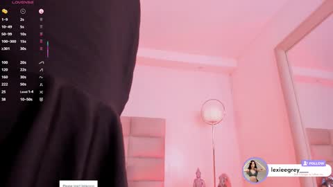 Lexie  online show from 27, 9, 2025