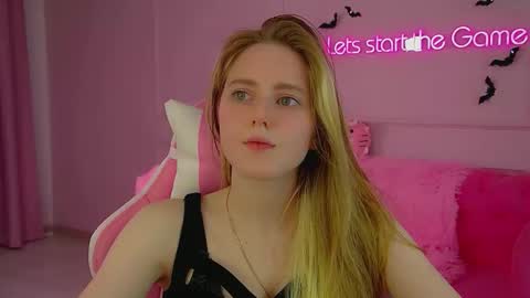 Snapshot of lexireadway chatting on 18, 10, 2025 Lexi online show from 18, 10, 2025