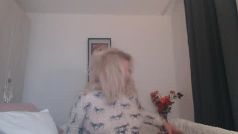 Snapshot of lexxa_blond chatting on 8, 2, 2026 Hannah online show from 8, 2, 2026