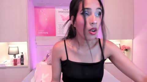 Snapshot of lexyquinn_ chatting on 25, 9, 2025 L I A online show from 25, 9, 2025