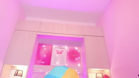 Snapshot of lexyquinn_ chatting on 5, 10, 2025 L I A online show from 5, 10, 2025