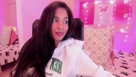 Snapshot of lexyquinn_ chatting on 11, 10, 2025 L I A online show from 11, 10, 2025