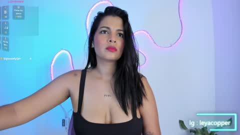 Snapshot of leyacopper chatting on 21, 5, 2026 Leya online show from 21, 5, 2026