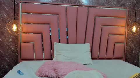 Snapshot of leyla_ebony chatting on 7, 1, 2025 Leyla online show from 7, 1, 2025