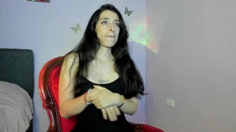 Snapshot of leynamadrigal chatting on 9, 3, 2025 Leyna online show from 9, 3, 2025