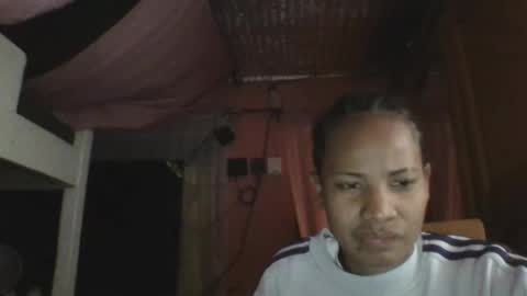 Snapshot of lezleywood chatting on 3, 11, 2025 LezleyWood online show from 3, 11, 2025