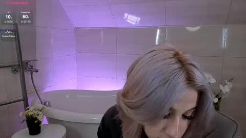 Snapshot of lezy_liza chatting on 26, 9, 2025 Lisa online show from 26, 9, 2025