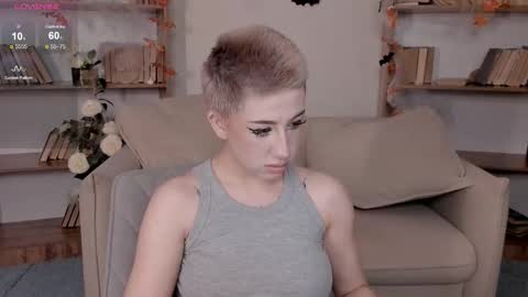 Snapshot of lezy_liza chatting on 18, 10, 2025 Lisa online show from 18, 10, 2025