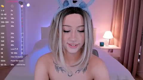 Snapshot of lezy_liza chatting on 8, 11, 2025 Lisa online show from 8, 11, 2025