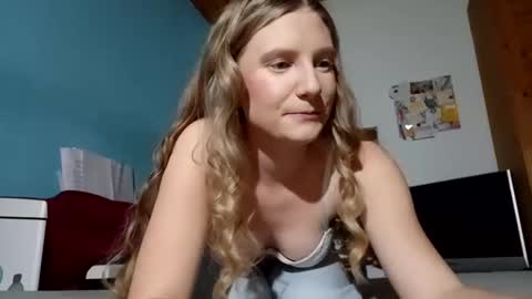 lia06_ online show from 22, 12, 2025