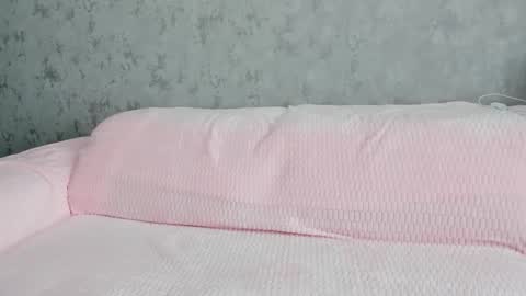 Snapshot of lia1243756 chatting on 26, 10, 2025 LEANNAA online show from 26, 10, 2025