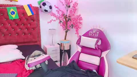 Snapshot of lia_adamsss chatting on 5, 7, 2026 Lia online show from 5, 7, 2026