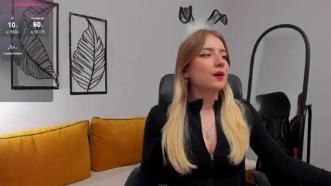 Snapshot of lia_candy_ chatting on 5, 5, 2026 Lia online show from 5, 5, 2026