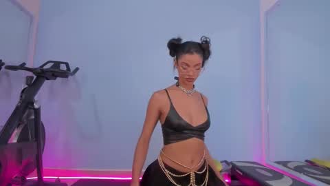 Snapshot of lia_girl2 chatting on 6, 3, 2025 Lia online show from 6, 3, 2025