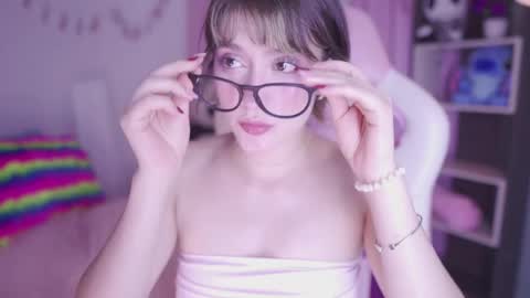 Snapshot of lia_mackenzie chatting on 6, 5, 2026 liaa online show from 6, 5, 2026