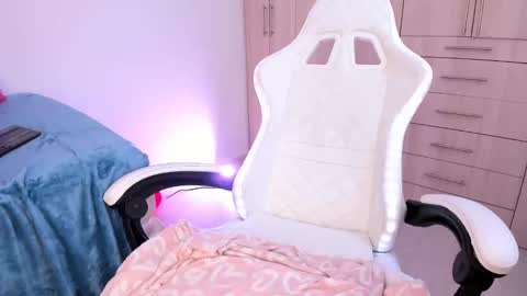 Little Queen Lia  online show from 15, 12, 2024