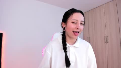 Little Queen Lia  online show from 1, 3, 2025