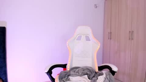 Little Queen Lia  online show from 5, 3, 2025