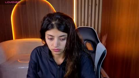 Snapshot of lia_queen_tx chatting on 7, 6, 2026 Online 1400 - 2100 online show from 7, 6, 2026