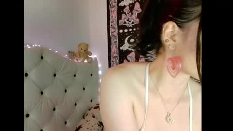 lia_whitexx online show from 8, 5, 2026