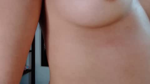 Snapshot of liaa_cute_ chatting on 24, 2, 2025   lia  online show from 24, 2, 2025