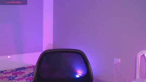 Snapshot of liaa_cute_ chatting on 22, 10, 2025   lia  online show from 22, 10, 2025