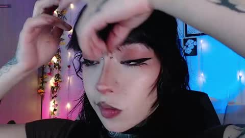 Liaa  online show from 16, 4, 2026