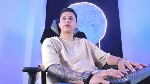 Liam Smith online show from 11, 11, 2025