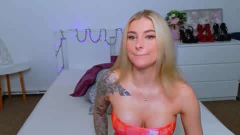 Snapshot of liabeninix chatting on 14, 2, 2026 Lia online show from 14, 2, 2026