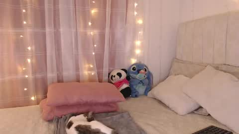 Snapshot of liabunny_ chatting on 17, 5, 2026 Lia 3 online show from 17, 5, 2026