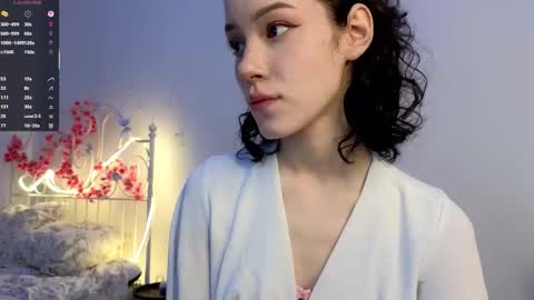 Lia  online show from 1, 10, 2025