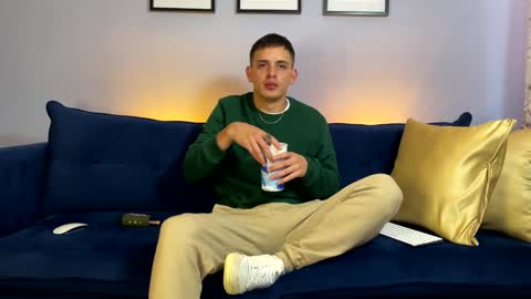 Snapshot of liam_enzho chatting on 13, 1, 2025 Liam online show from 13, 1, 2025