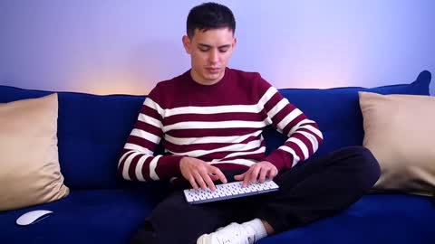 Snapshot of liam_enzho chatting on 16, 1, 2025 Liam online show from 16, 1, 2025