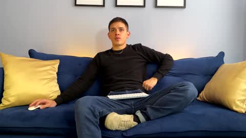 Snapshot of liam_enzho chatting on 24, 1, 2025 Liam online show from 24, 1, 2025