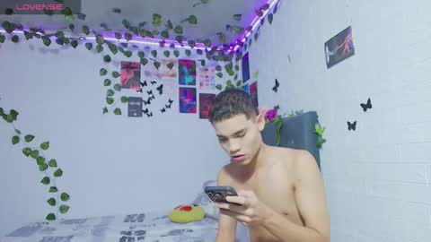 Snapshot of liam_honey18 chatting on 16, 10, 2025 liam_honey18 online show from 16, 10, 2025