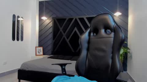 LIAM KLEIN online show from 25, 10, 2025