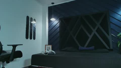 LIAM KLEIN online show from 31, 3, 2026