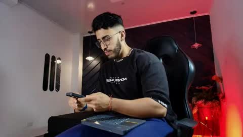 LIAM KLEIN online show from 18, 4, 2026