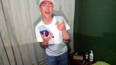 liam_oasiss online show from 8, 2, 2025