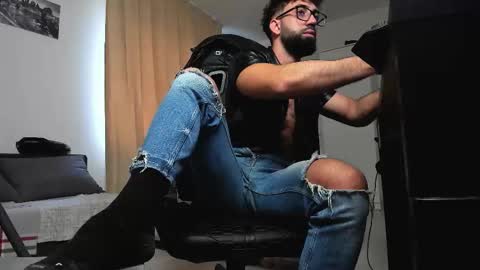 Liam online show from 9, 2, 2026