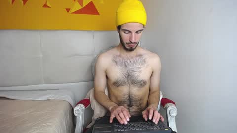 LiamLuxe online show from 2, 1, 2025