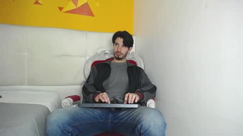 LiamLuxe online show from 18, 1, 2025